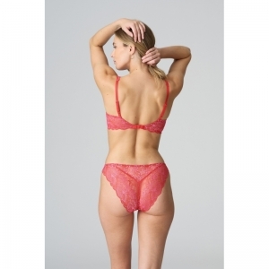 manyla pixie red