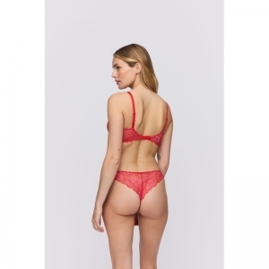 manyla pixie red