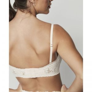 one & lace make up