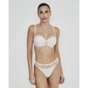 manuela ivoor